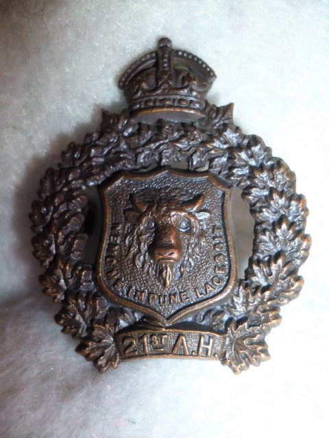 MC31 - 21st Alberta Hussars Officer's Bronze Collar Badge 